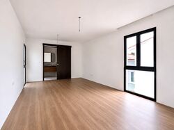 Grove Avenue (D10), Semi-Detached #555078951
